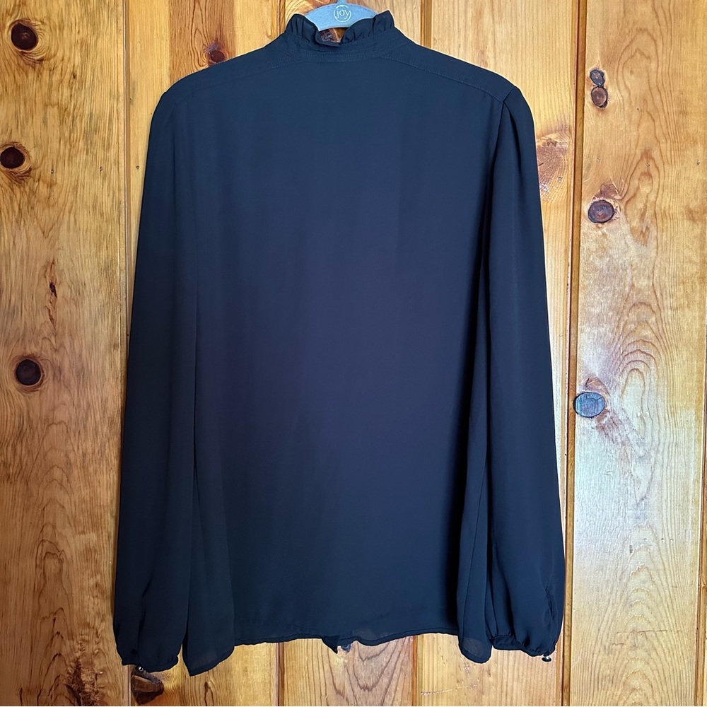Who What Wear Ruffled Long Sleeve Blouse - Picture 2 of 7